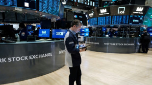 Wall Street ouvre en baisse, la technologie plombée par Microsoft