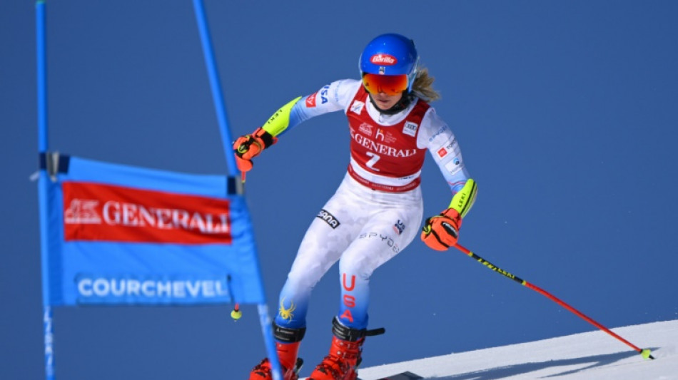 Shiffrin in control after World Cup giant slalom first run