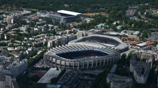 L1: Hidalgo ne veut pas vendre le Parc des Princes, le Paris SG prêt "à quitter sa maison"