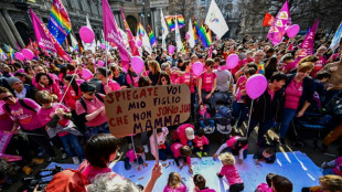 Italie: manifestation contre des restrictions aux droits de parents homosexuels