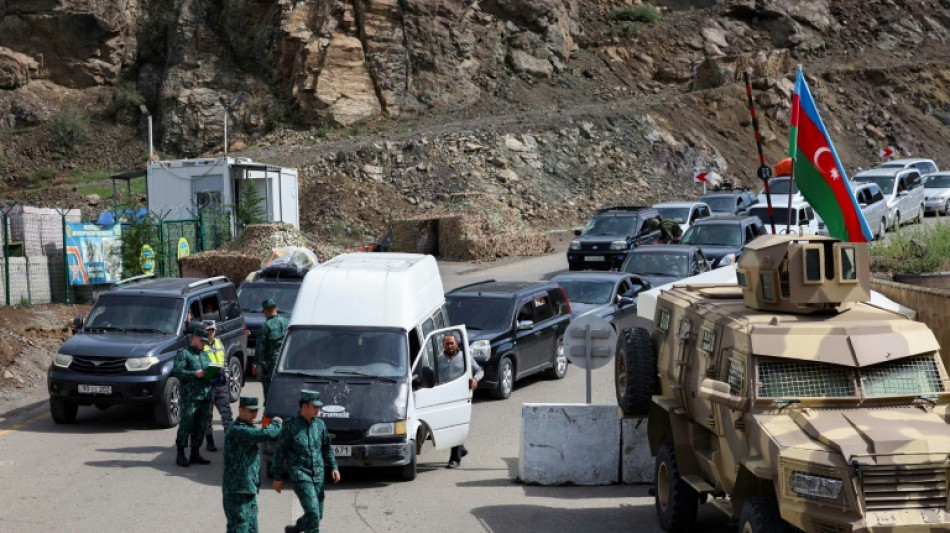 Le Nagorny Karabakh se vide, tristesse et chaos à la frontière arménienne