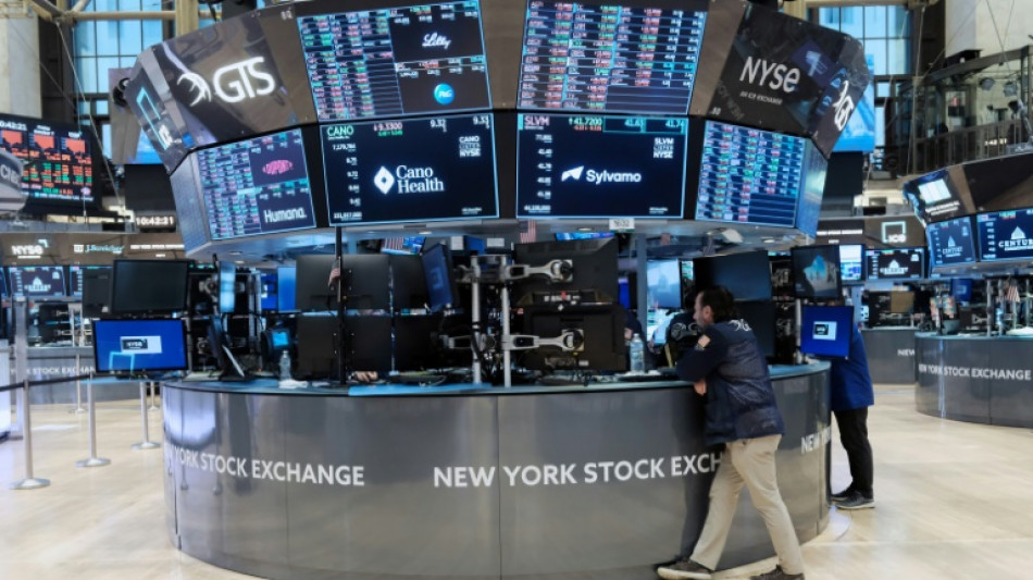 Wall Street glisse légèrement dans le rouge pour commencer 2023