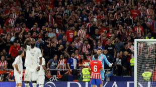 Atlético de Madrid expulsa 9 torcedores por casos de violência e racismo