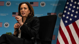 Philippines: Kamala Harris sur une île proche des eaux revendiquées par la Chine