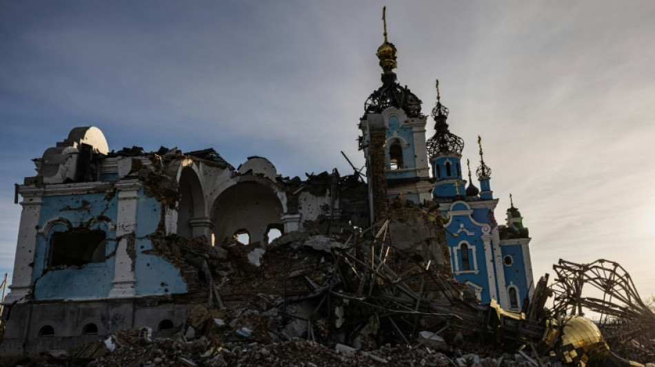 Ukraine: à Bogorodytchné, des ruines, des chats et un homme