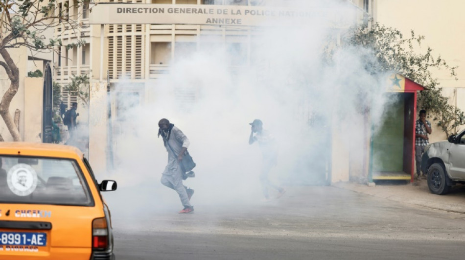 Clashes in Senegal amid opposition leader's trial