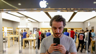 En Iran, casse-tête pour les utilisateurs d'iPhone, populaire mais banni