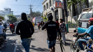 Policías protestan en Haití tras el asesinato de seis agentes