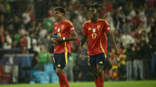 Williams takes spotlight as Spain power through to Euros quarters