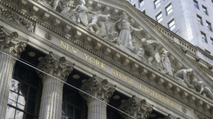 Wall Street ouvre en ordre dispersé, la technologie dans le vert