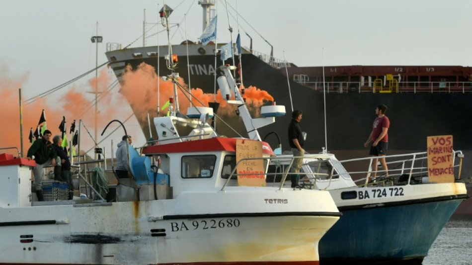 Pêche: l'entrée du port de Bayonne bloquée, avant deux journées "filière morte"