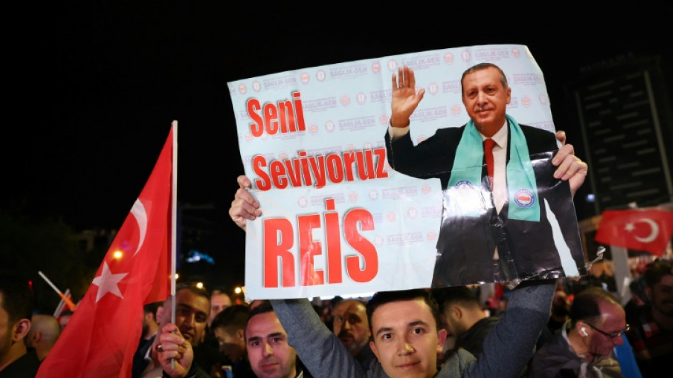 Turquie: Erdogan en position de force pour un second tour inédit