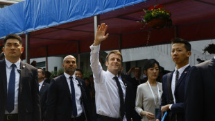 Chine: Macron à la rencontre d'étudiants chinois à Canton