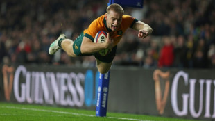 Australia beat England 42-37 in Twickenham thriller 