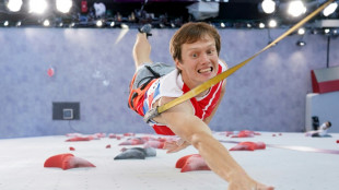 Climbing opts to allow Russians and Belarusians to compete