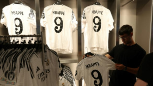 Real Madrid começa a vender camisas de Mbappé