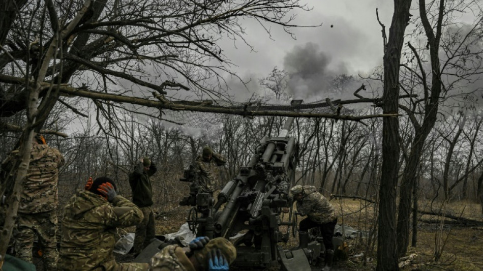 Les forces russes progressent dans Bakhmout, l'Ukraine prépare une contre-offensive