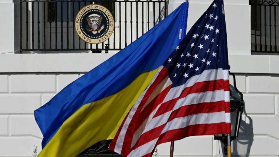 Haute sécurité et drapeaux ukrainiens pour une journée particulière à Washington