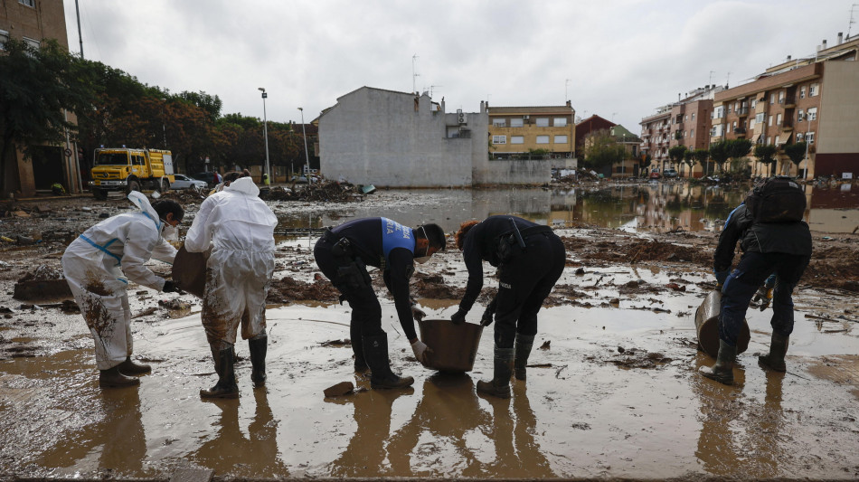 Governatore Valencia, 'ho fatto errori, mi scuso'