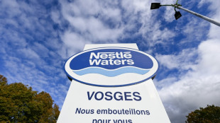 Désinfection d'eaux minérales: Foodwatch a porté plainte contre Nestlé