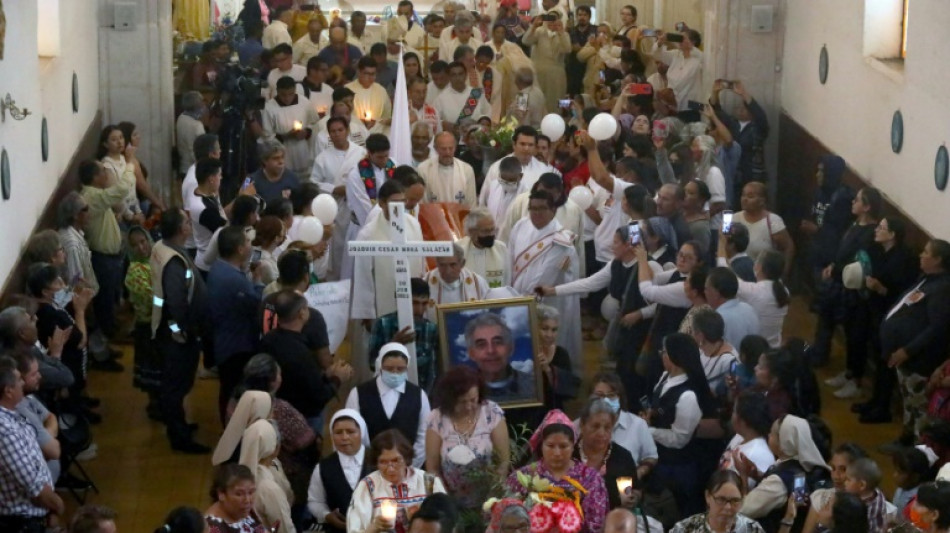 Sepultan a sacerdotes jesuitas asesinados en México