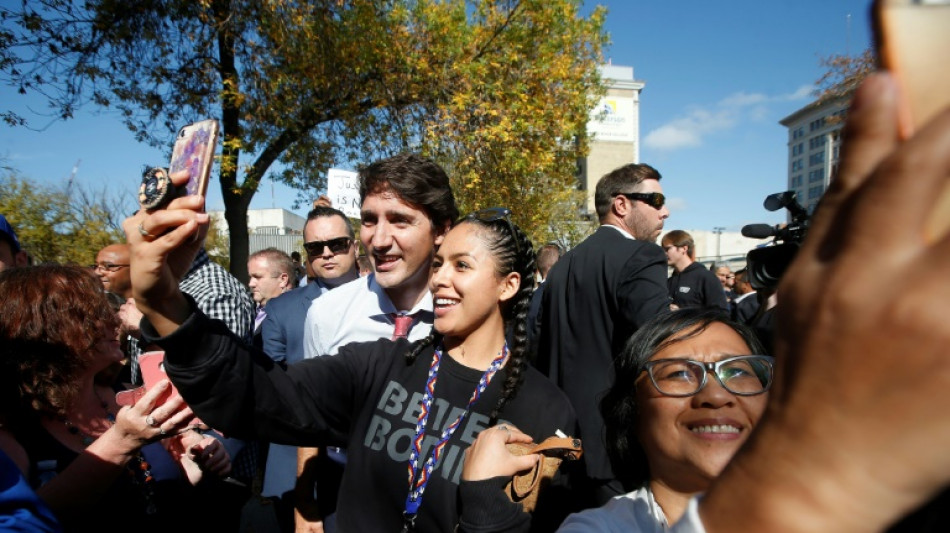 Le gouvernement canadien va taxer les plus riches, cherche à séduire les jeunes