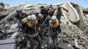 Séisme: les Casques blancs syriens pressent la communauté internationale d'aider les zones rebelles