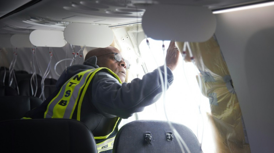 Celular sobrevive a queda de 5.000 metros de avião em pleno voo nos EUA