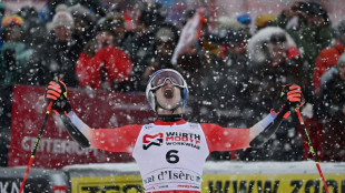 Ski: le Suisse Odermatt remporte le géant de Val d'Isère