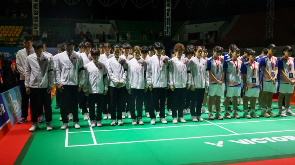 Chinese badminton player, 17, dies after collapsing on court