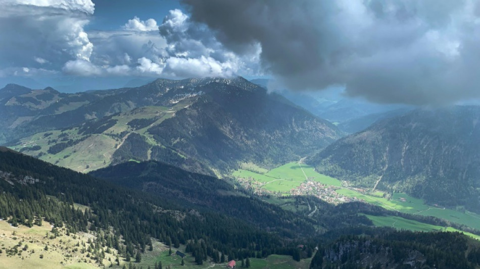 Autofahrer stirbt bei Bayrischzell nach Sturz von Zwölf-Meter-Hang