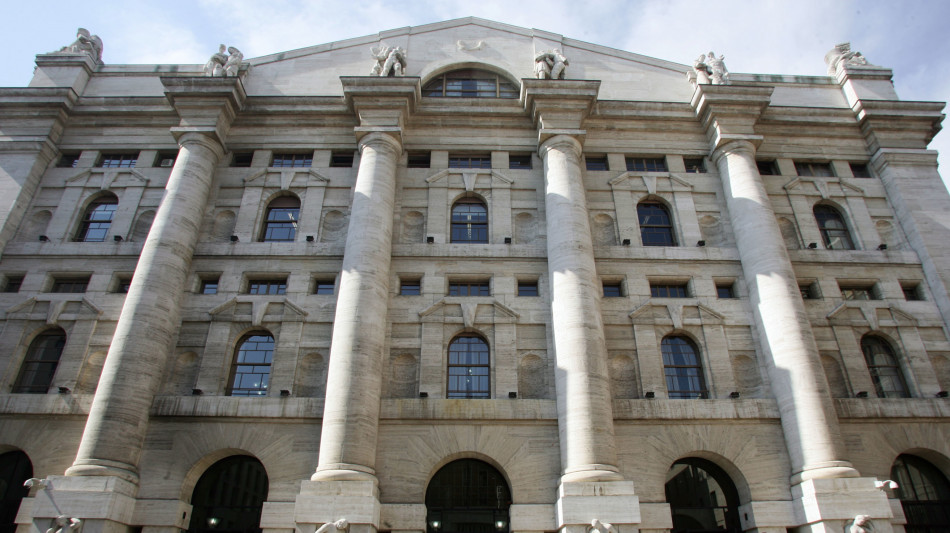 Borsa: Milano bene con Madrid, attesa per scelte banche centrali