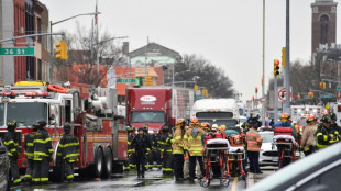 Un homme portant un masque à gaz tire dans le métro de New York, 17 blessés