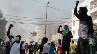 Sénégal: société civile et opposition maintiennent la pression à la veille d'une marche