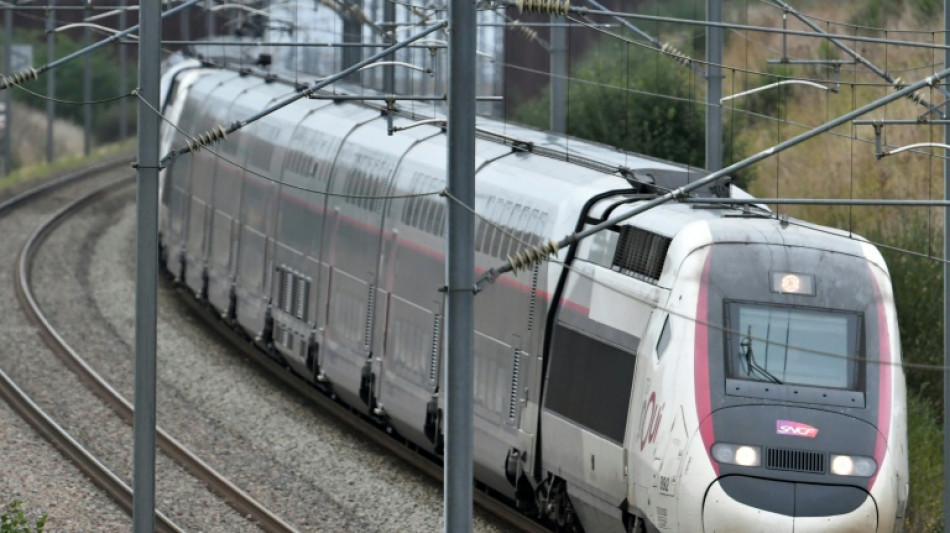 SNCF: les syndicats appellent à une grève illimitée à partir du 11 décembre