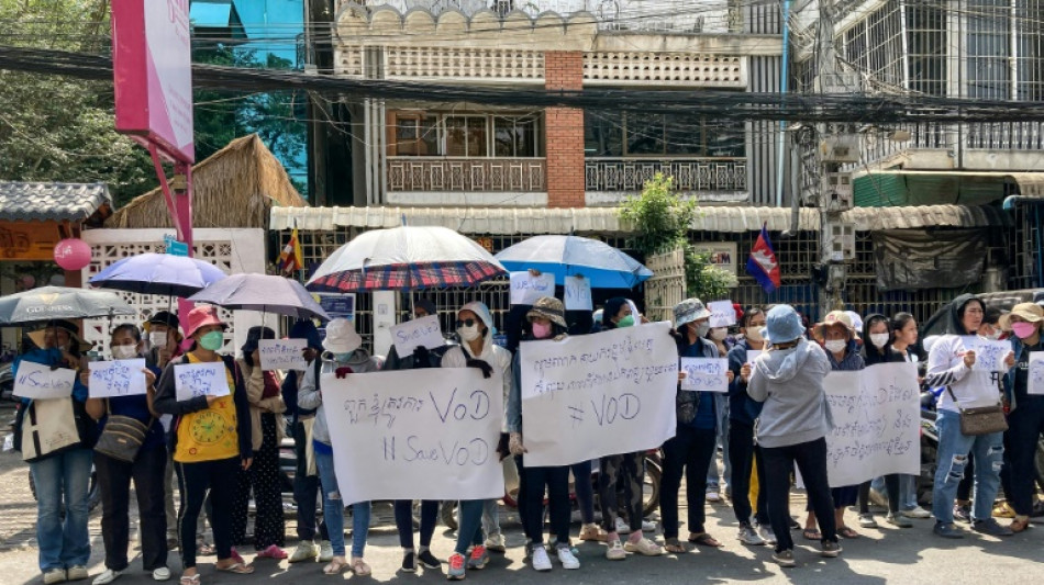 Protesters, rights groups condemn closure of Cambodian news outlet