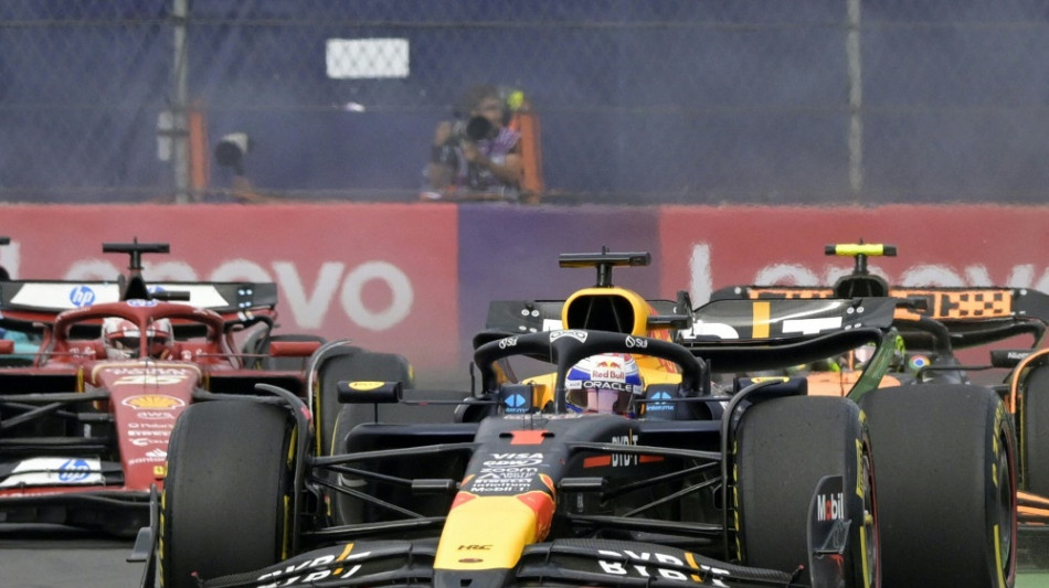 Sainz siegt in Mexiko - Monsterstrafe für Verstappen