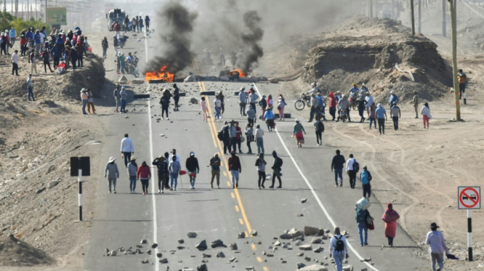 Amid state of emergency, Peruvians mourn protest dead