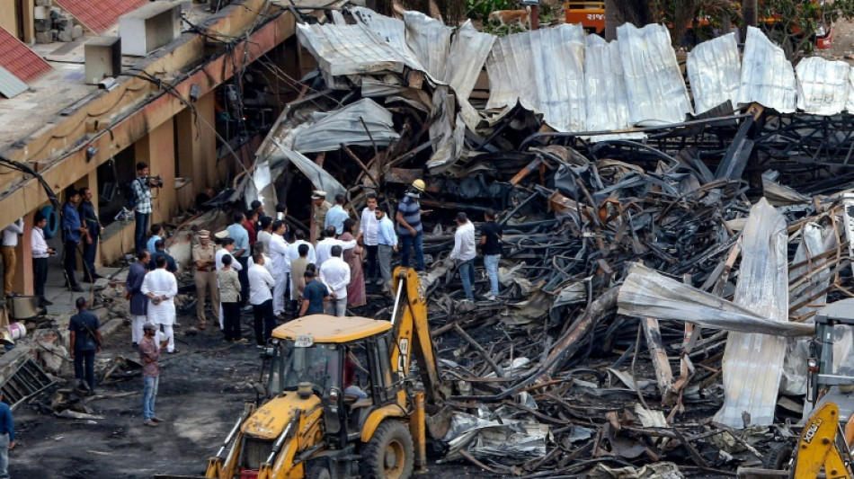 Incendio en un parque de atracciones de India deja 27 muertos, entre ellos 4 niños