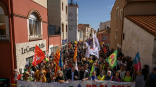 Des milliers de manifestants contre un projet de golf dans les Pyrénées-Orientales