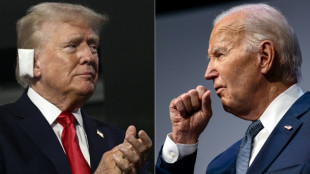 Contraste evidente: Biden isolado frente a um Trump vitorioso