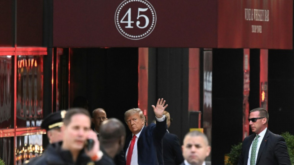 Trump arrive à New York, et les médias replongent en pleine frénésie