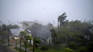 L'ouragan Ian, "extrêmement dangereux", déferle sur la Floride
