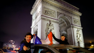 Mondial: euphorie franco-marocaine sur les Champs-Elysées, avant le choc de mercredi