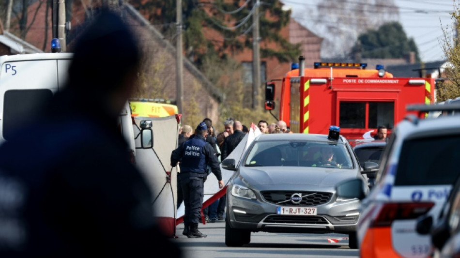 Belgique: une voiture fonce sur une foule allant à un carnaval, au moins six morts