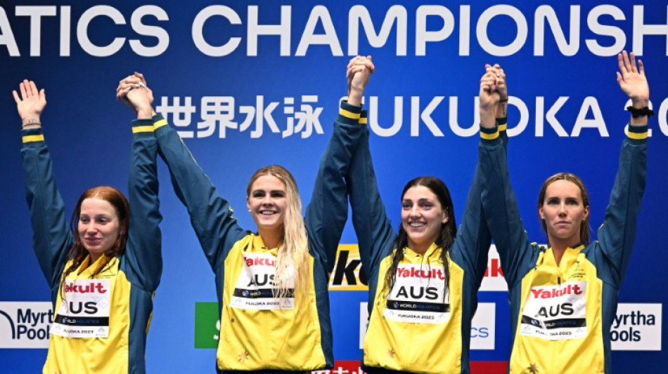 Australianas batem recorde mundial no revezamento 4x100m livre em Fukuoka