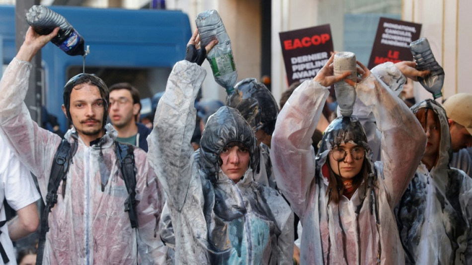 Colle, soupe à la tomate et détermination sont les armes des militants du climat 