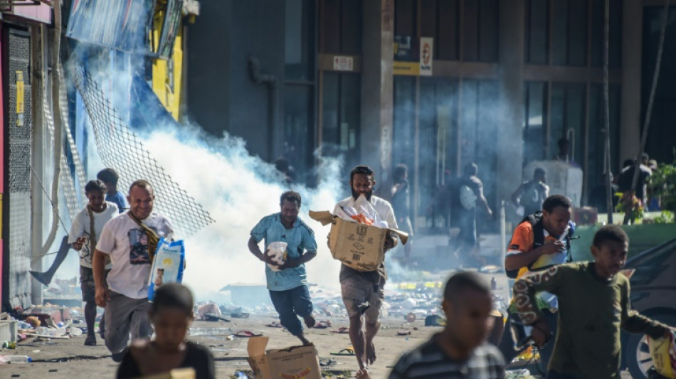 La Papouasie-Nouvelle-Guinée promet de sévir après la mort de 15 personnes lors d'émeutes