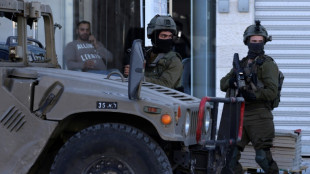 Israeli army shoots dead three Palestinian gunmen in West Bank