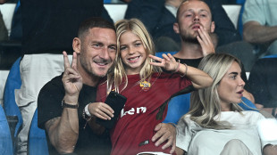 Calcio: Totti "ritorno in campo? Non è uno scherzo"